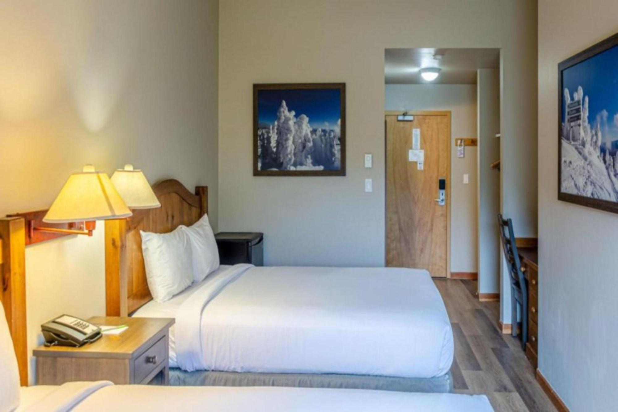 Cahilty Lodge Sun Peaks Exteriér fotografie