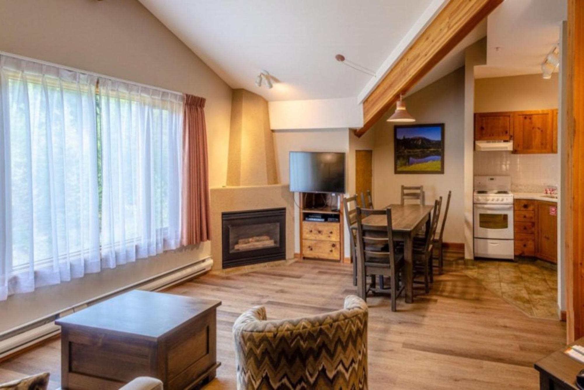 Cahilty Lodge Sun Peaks Exteriér fotografie