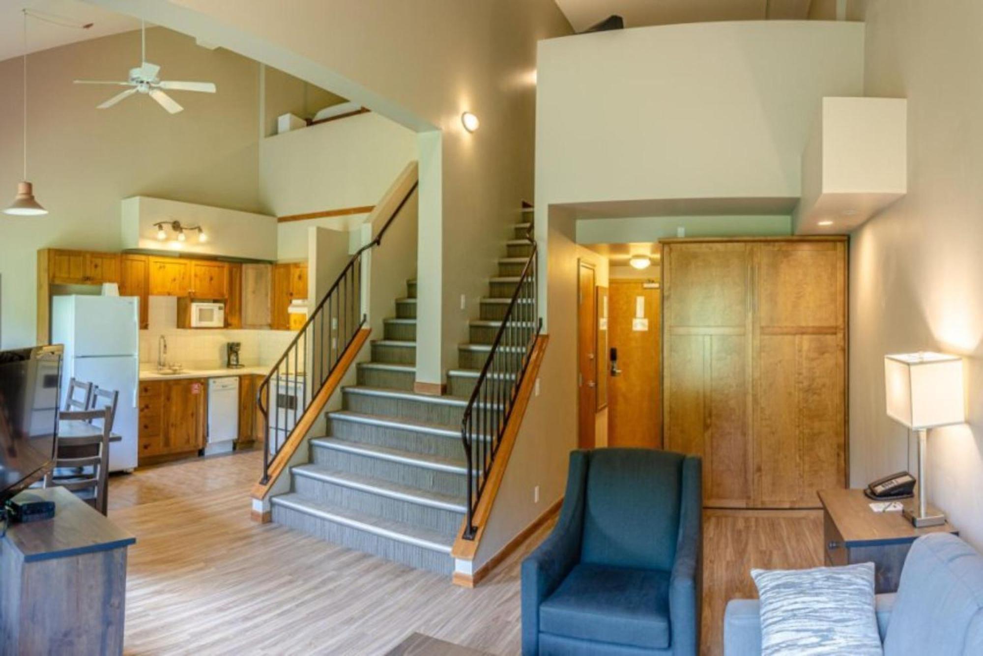 Cahilty Lodge Sun Peaks Exteriér fotografie