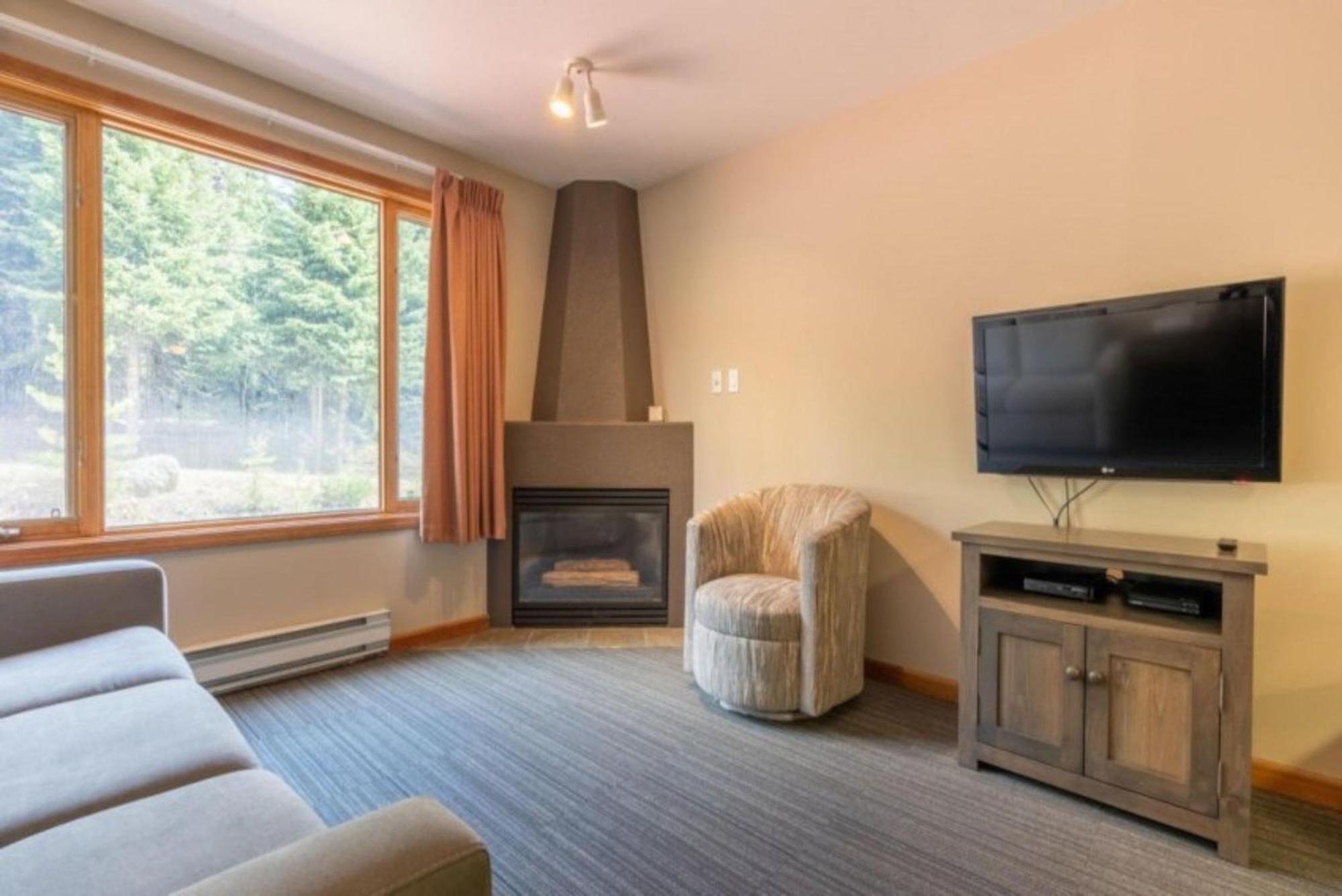 Cahilty Lodge Sun Peaks Exteriér fotografie