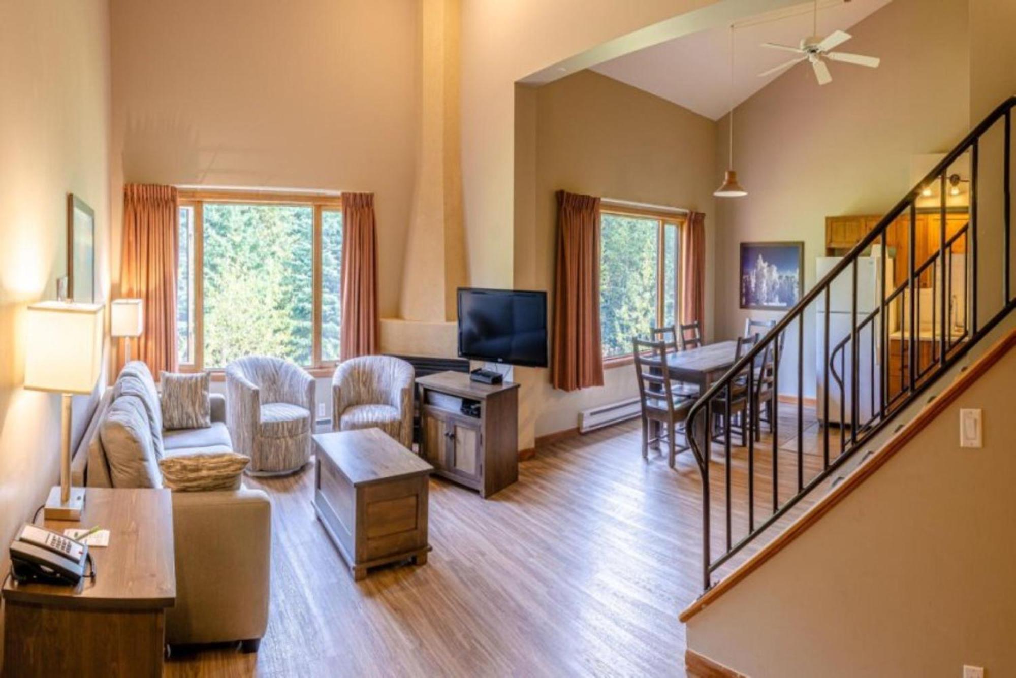 Cahilty Lodge Sun Peaks Exteriér fotografie